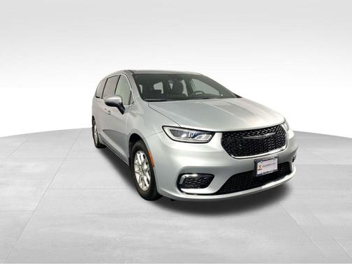 2023 Chrysler Pacifica Touring
