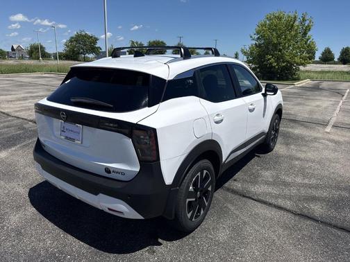 Fresh Powder 2026 Nissan Kicks SV
