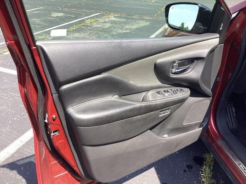 Cayenne Red 2015 Nissan Murano SL