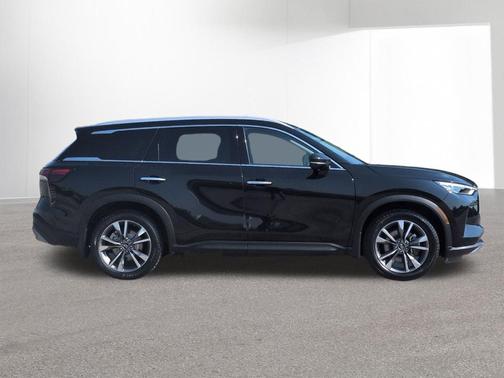 2022 INFINITI QX60 Luxe
