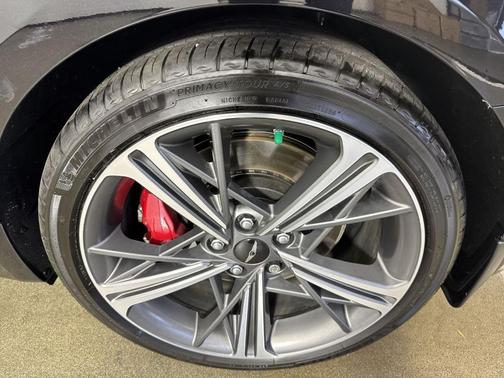 2024 Genesis G70 2.5T