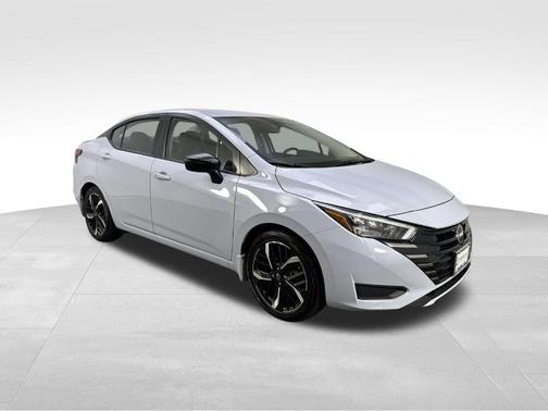 2023 Nissan Versa 1.6 SR