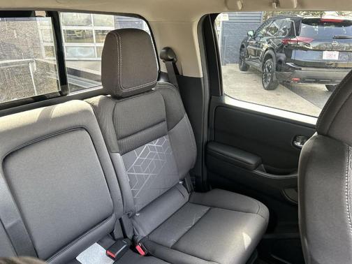 Glacier White 2026 Nissan Frontier SV