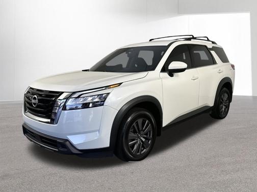 2023 Nissan Pathfinder SV