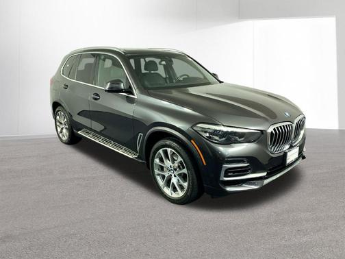 Dark Graphite Metallic 2022 BMW X5 xDrive40i