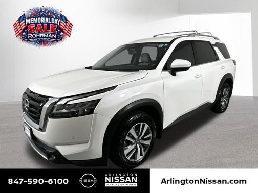 White 2022 Nissan Pathfinder SL