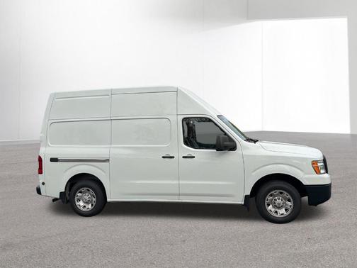 2021 Nissan NV Cargo NV2500 HD SV V6/SV V8