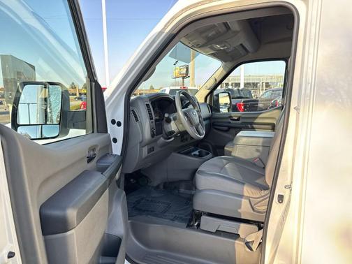 2021 Nissan NV Cargo NV2500 HD SV V6/SV V8