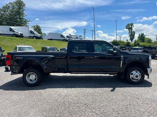2023 Ford F-350 Lariat