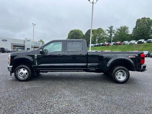 2023 Ford F-350 Lariat