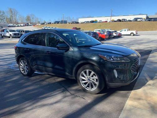 2022 Ford Escape Titanium