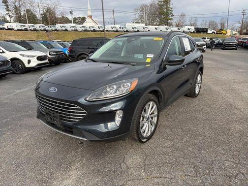 2022 Ford Escape Titanium