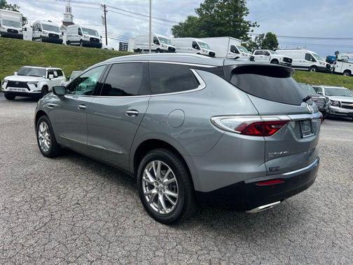 2023 Buick Enclave Essence AWD