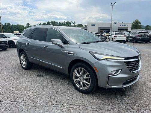 2023 Buick Enclave Essence AWD