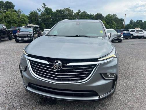 2023 Buick Enclave Essence AWD