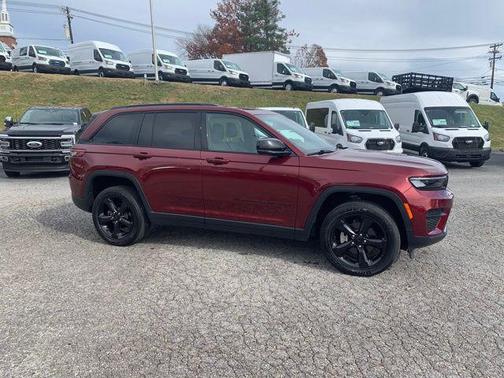 2023 Jeep Grand Cherokee Altitude