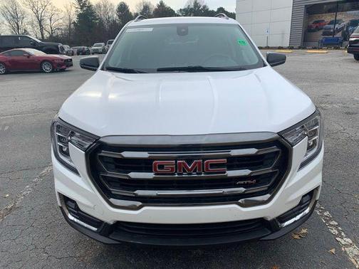 2023 GMC Terrain AWD AT4