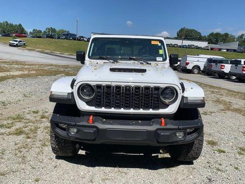 2024 Jeep Gladiator Mojave X
