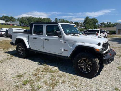 2024 Jeep Gladiator Mojave X