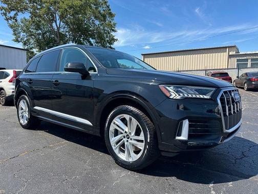 2024 Audi Q7 55 Premium Plus