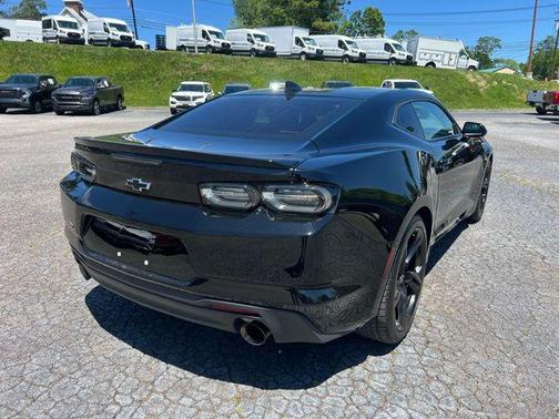 2022 Chevrolet Camaro RWD Coupe LT1