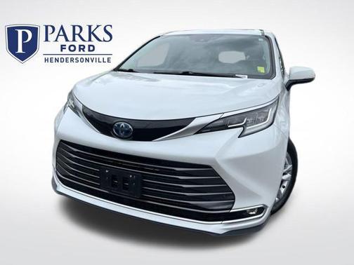 2022 Toyota Sienna Limited 7-Passenger