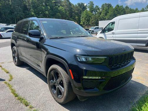 2023 Jeep Grand Cherokee Limited X