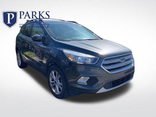 Magnetic Metallic 2018 Ford Escape SE