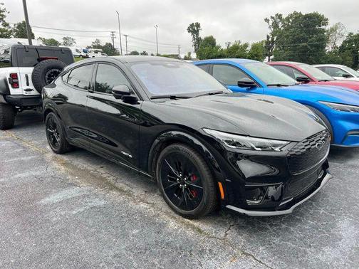 2025 Ford Mustang Mach-E GT