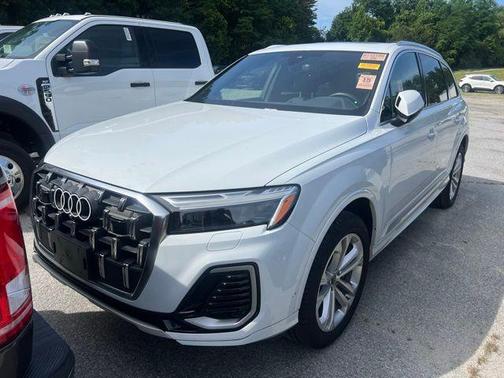 2025 Audi Q7 45 Premium