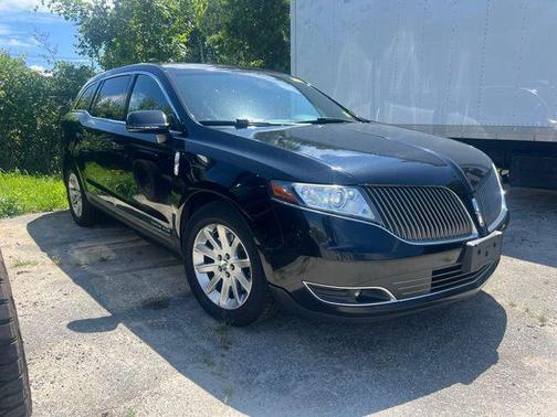 2016 Lincoln MKT Livery