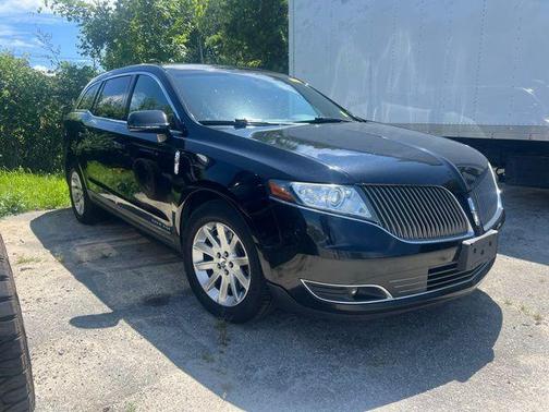2016 Lincoln MKT Livery