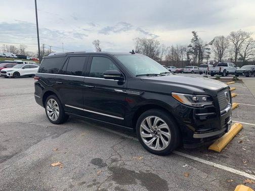 2024 Lincoln Navigator Premiere