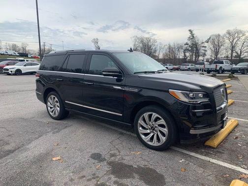 2024 Lincoln Navigator Premiere