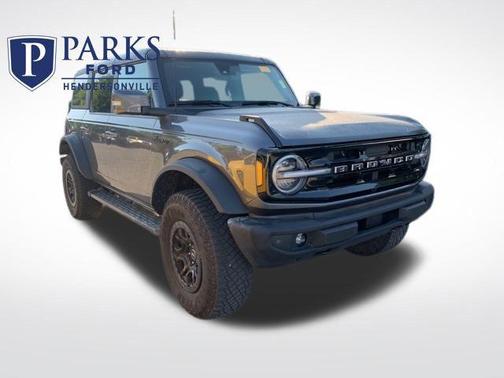 CARBONIZED GRAY METALLIC 2022 Ford Bronco Outer Banks