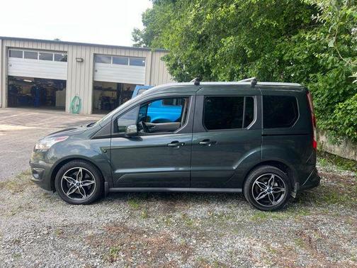 2018 Ford Transit Connect Titanium w/Rear Liftgate
