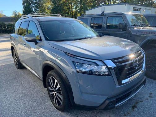 2024 Nissan Pathfinder Platinum FWD