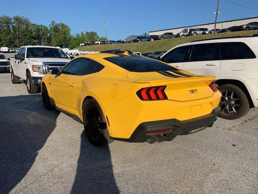YELLOW SPLASH METALLIC 2024 Ford Mustang GT