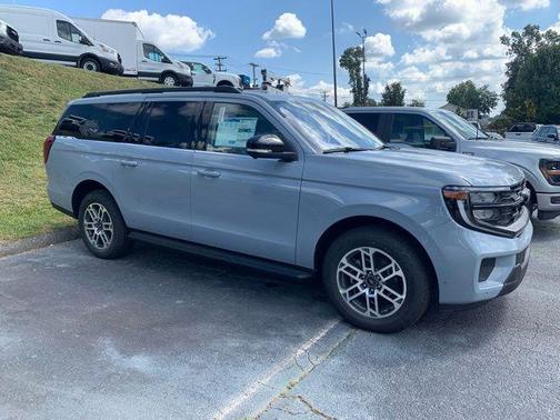 2025 Ford Expedition Max Active 4x4