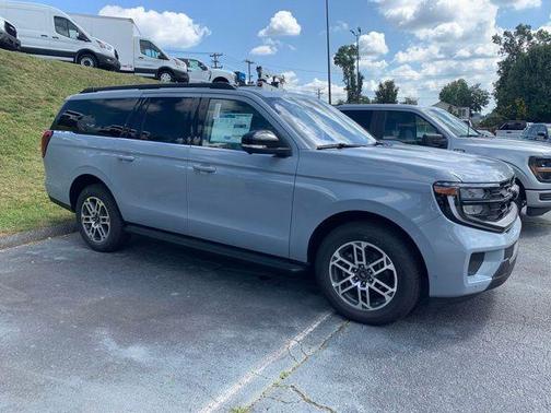 2025 Ford Expedition Max Active 4x4