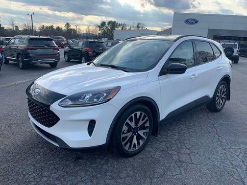 2020 Ford Escape SE
