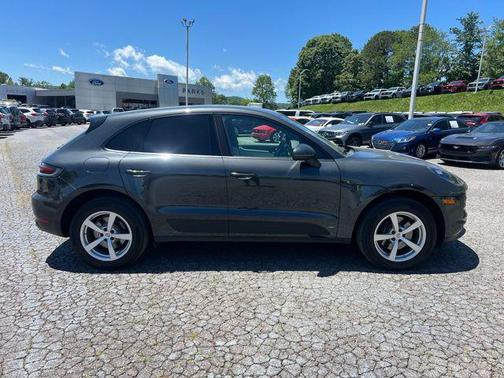2019 Porsche Macan Base