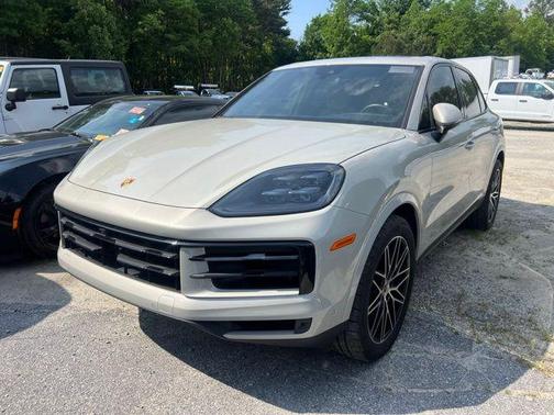 2024 Porsche Cayenne Base