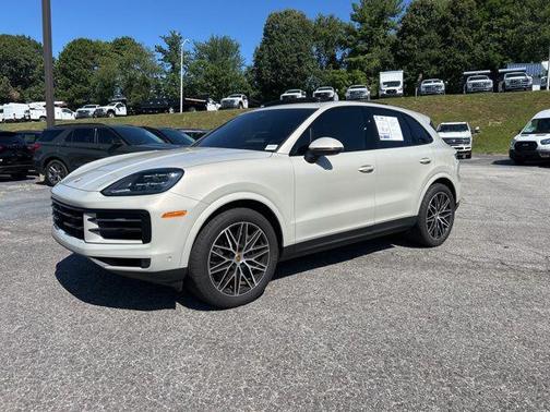 2024 Porsche Cayenne Base