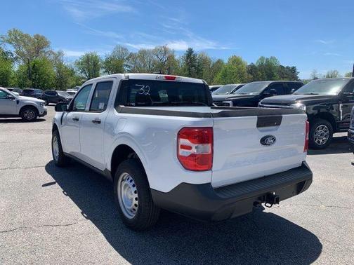OXFORD WHITE 2026 Ford Maverick XL