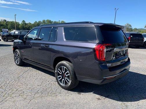 2024 GMC Yukon XL 4WD AT4