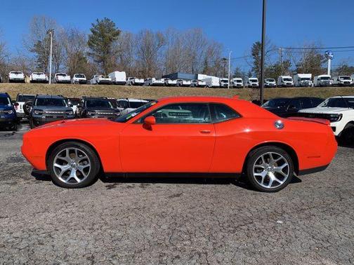 2016 Dodge Challenger SXT