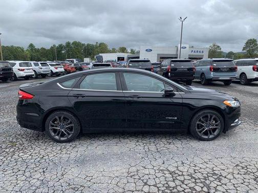 2018 Ford Fusion Hybrid SE