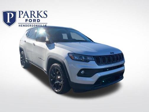 Silver Zynith Metallic Clearcoat 2024 Jeep Compass Latitude