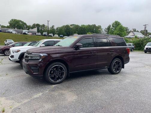 JEWEL RED MET TINTED CC 2023 Ford Expedition Limited